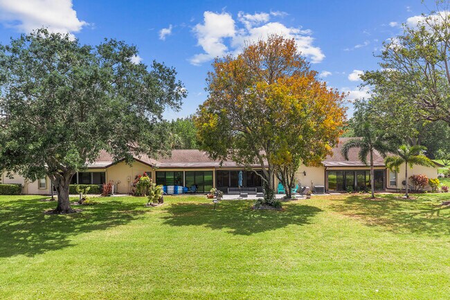 Building Photo - 160 Ramblewood Cir