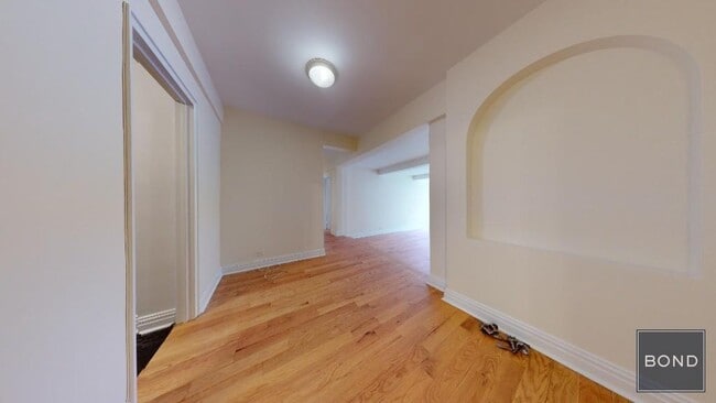Building Photo - 141 E 56th St
