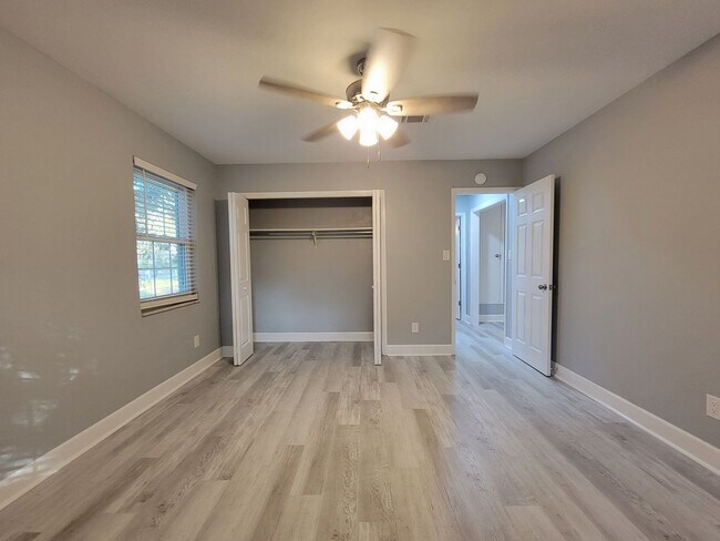Building Photo - 4 bedroom house for rent in NE Tallahassee for $3250 with a 2 car garage, wood floors