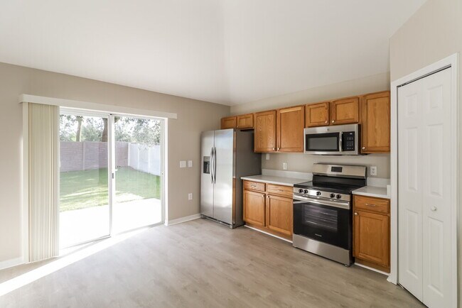 Building Photo - 17047 Ongar Ct