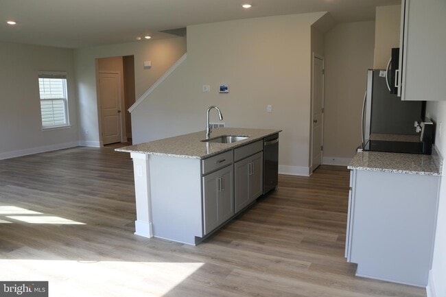 Building Photo - 218 Munsee Cir