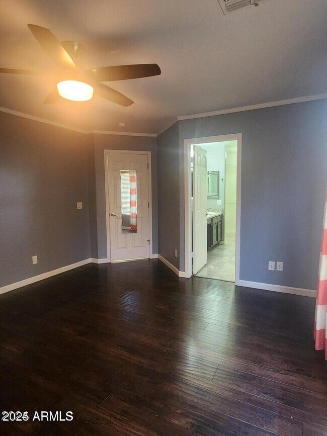 Building Photo - 11954 W Holly St