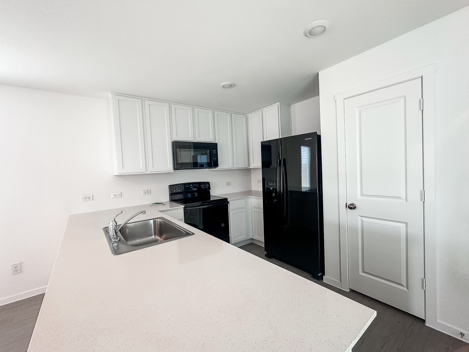 Building Photo - 910 Sandhill Crane Ln