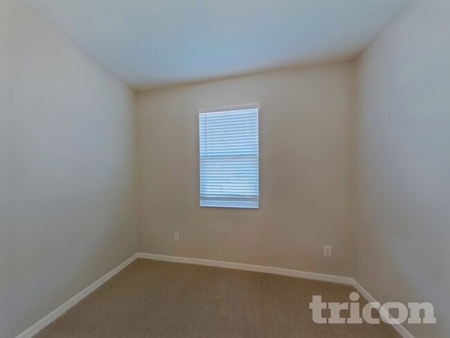 Building Photo - 3208 Macintosh Rd