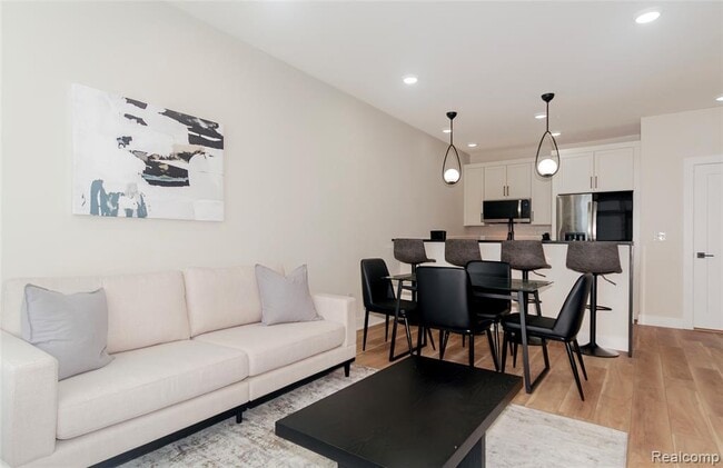 Building Photo - 1174 Smart Town Dr