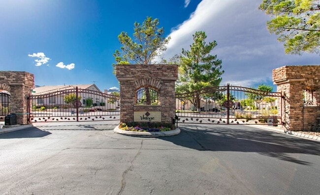 Building Photo - Beautiful One Story 2 Bedroom Townhome With 2 Car Attached Garage
