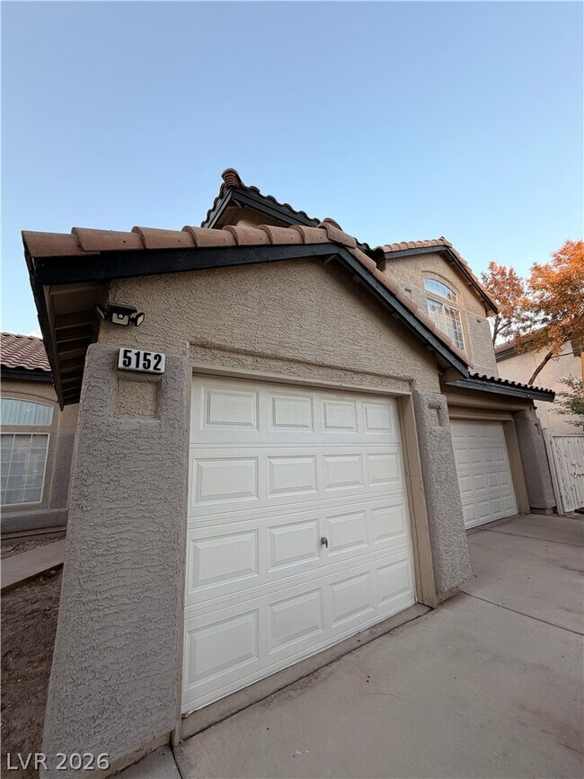 Building Photo - 5152 Silhouette Ave