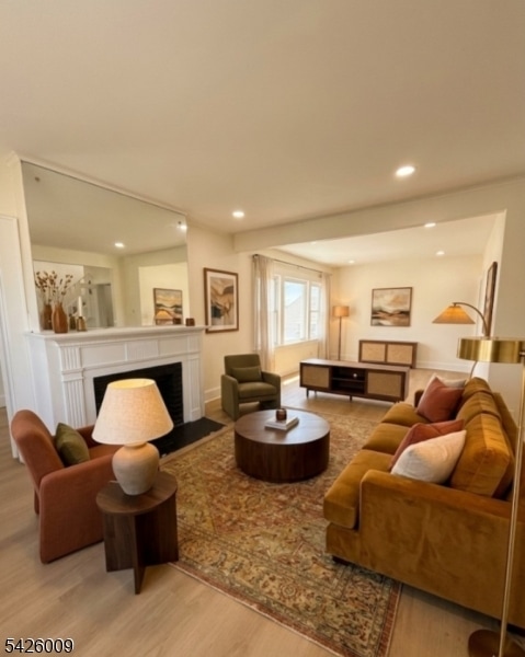 Building Photo - 1580 Summit Ave