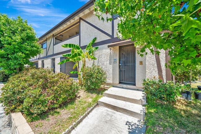 Building Photo - 6003 Craner Ave
