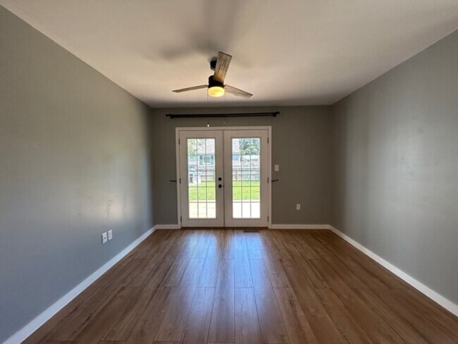 Building Photo - Beautiful Single-Family Home with Large Ya...