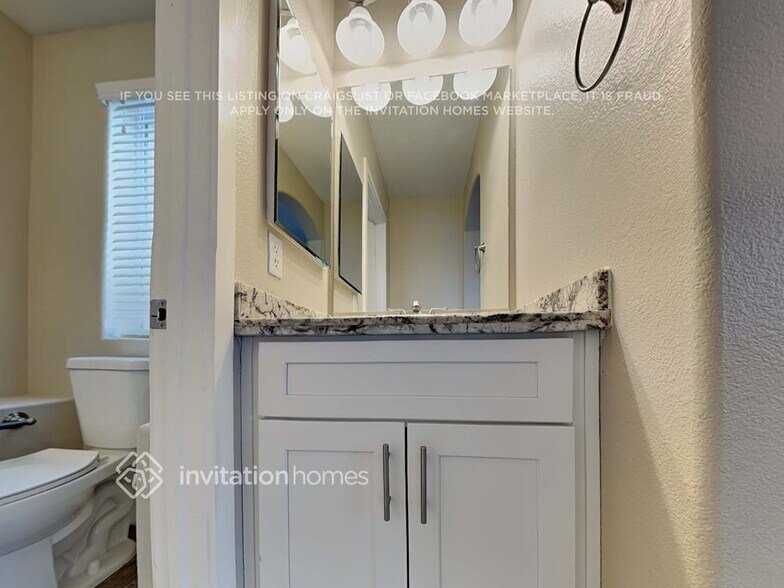 Building Photo - 10437 Chandra Ave