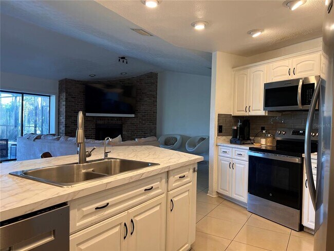 Building Photo - 6612 Black Fin Way