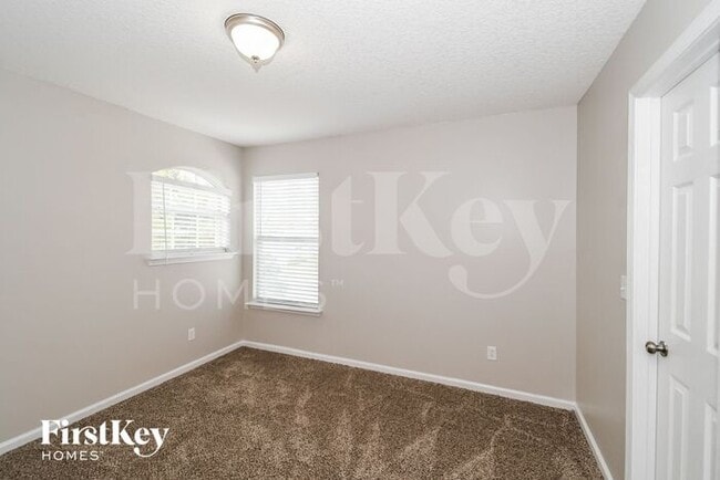 Building Photo - 2921 Ravine Hill Dr