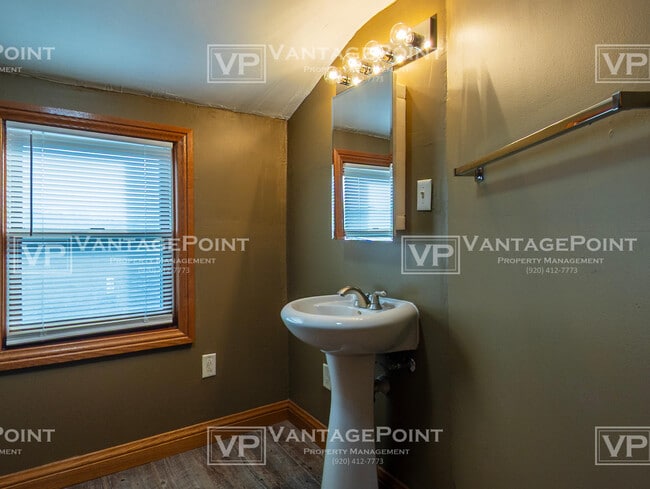 Building Photo - 3058 Bay Settlement Rd