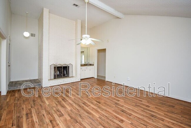 Building Photo - 11366 Oakcenter Dr