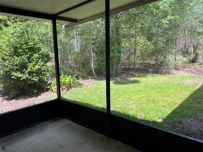 Building Photo - 9700 SW 209th Ct