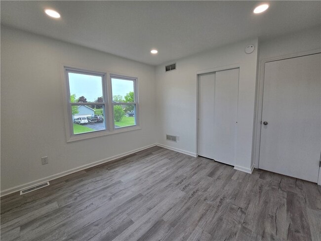 Building Photo - 51 Grangerford Heights