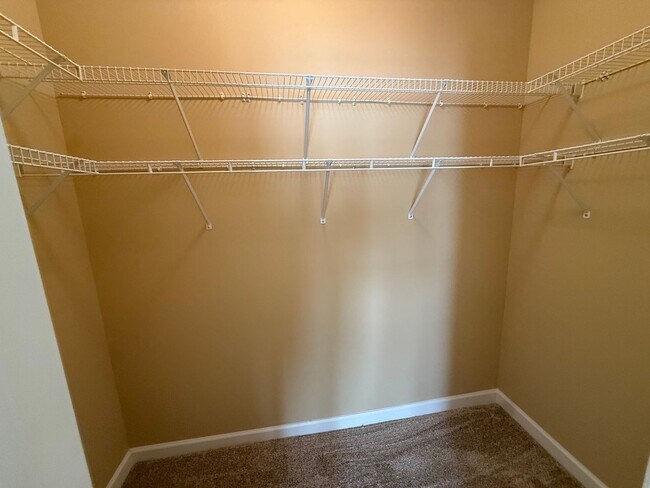 Building Photo - Great 3 Bedroom Twin Home in Ogletree Village