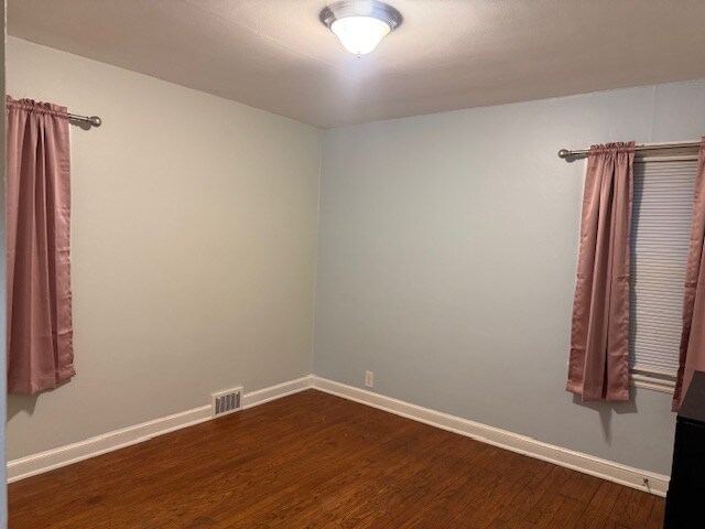 Building Photo - 405 S Hine Ave