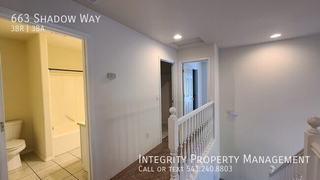 Building Photo - 663 Shadow Way