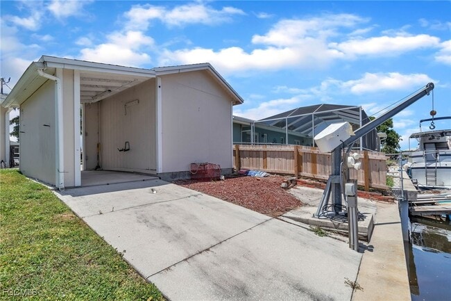 Building Photo - 4330 S Canal Cir