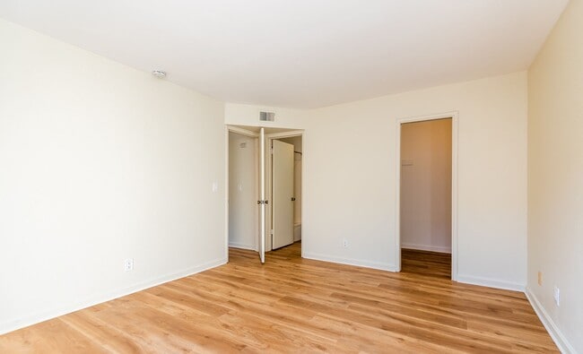 Building Photo - Comfortable Campbell Living w/ Garage, A/C & Outdoor Space