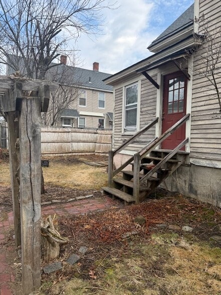 Side entrance exterior - 207 Peach St