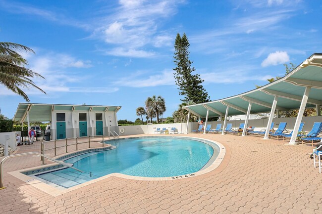Building Photo - SUNTIDE BEACH CONDO FOR RENT