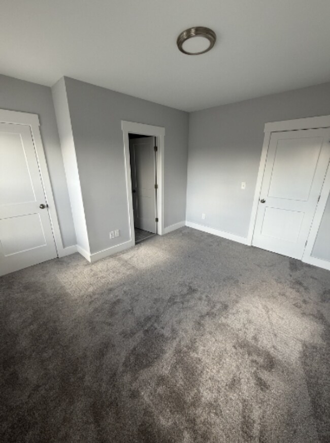 Building Photo - 2519 N College Ave