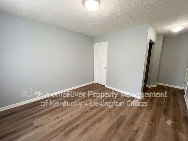 Building Photo - 1034 Marshall Park Dr