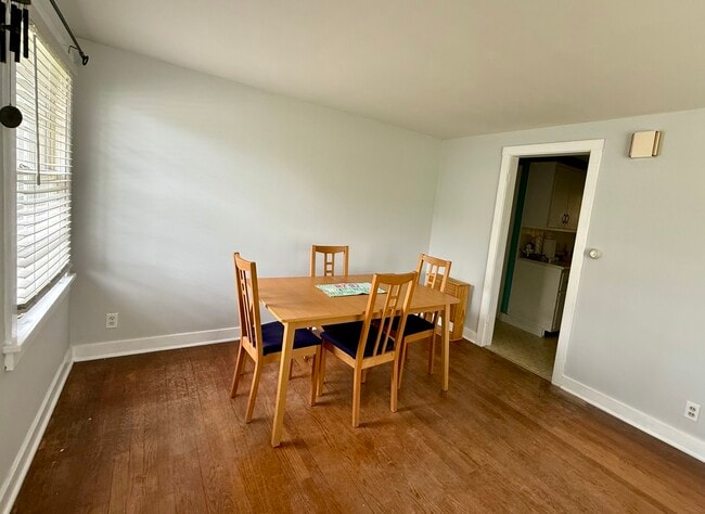 Building Photo - 8 N Harrison St