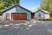 Building Photo - 10419 Maple Rd