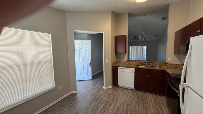 Building Photo - NICE HOME