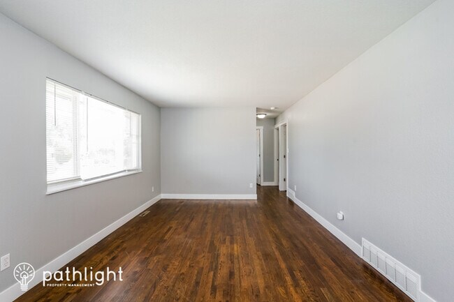 Building Photo - 718 N Kingsley Dr, Colorado Springs, CO, 8...