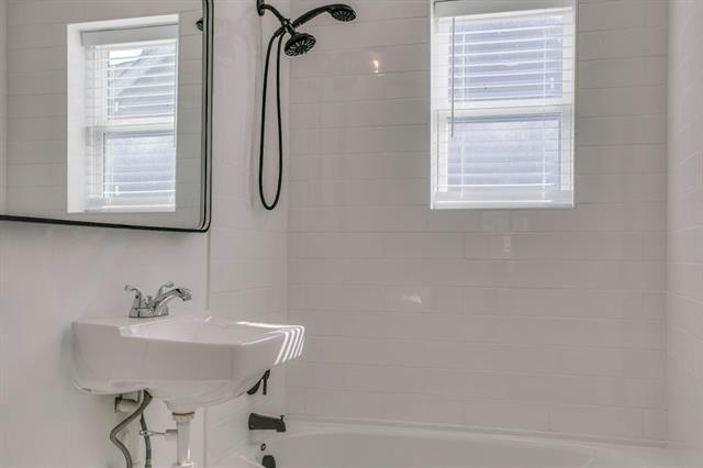 Building Photo - 1903 Harlandale Ave