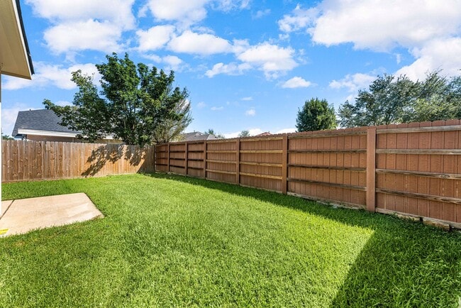 Building Photo - 5350 Brookway Dr