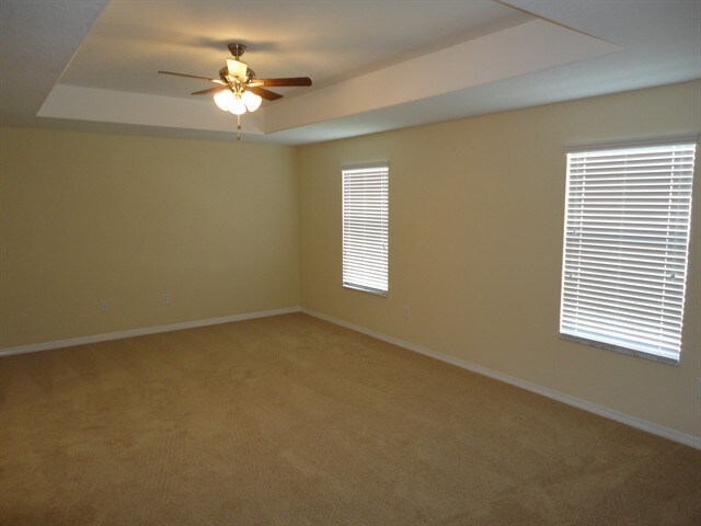 Building Photo - 513 Vista Ridge Dr