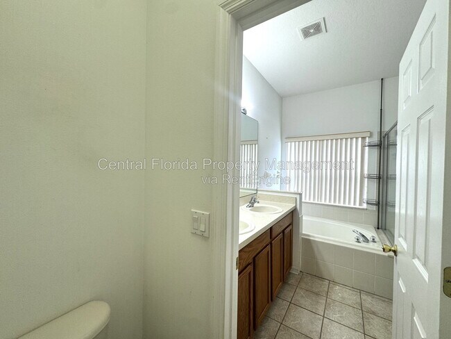 Building Photo - 5716 Port Concorde Ln