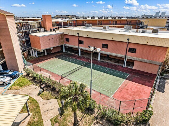 Building Photo - 6300 Seawall Blvd