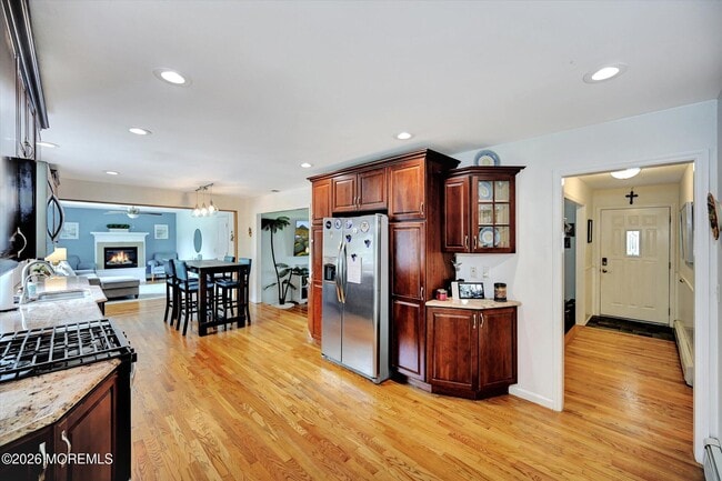 Building Photo - 855 Derry Dr