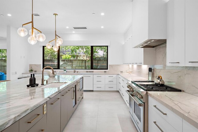 Building Photo - 467 Gingham Dr