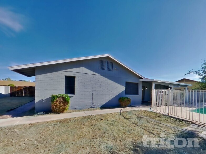 Building Photo - 6317 W Desert Hills Dr