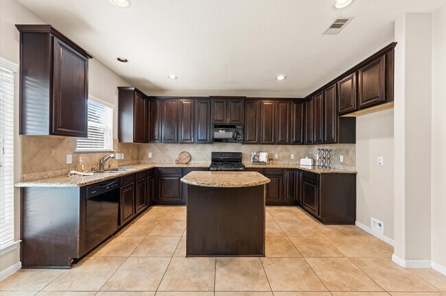 Building Photo - 406 Oak Stream Dr