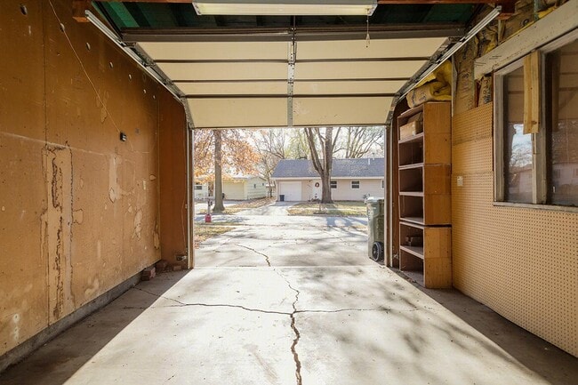 Building Photo - 500 Eldora Ln