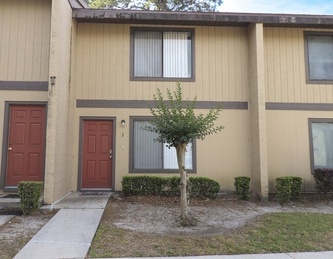 Building Photo - 2300 SW 43rd Street - C