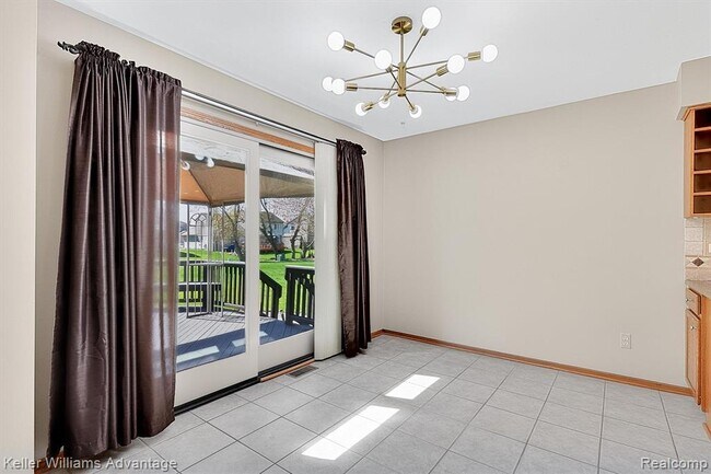 Building Photo - 40051 Finley Dr