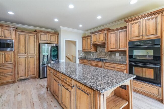 Building Photo - 2381 Walkers Glen Ln NE