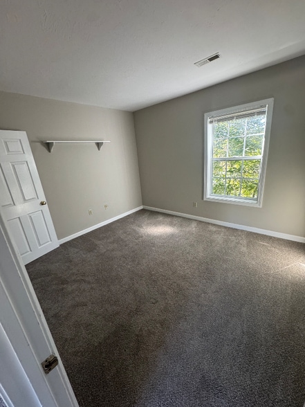 Building Photo - 304 Providence Rd