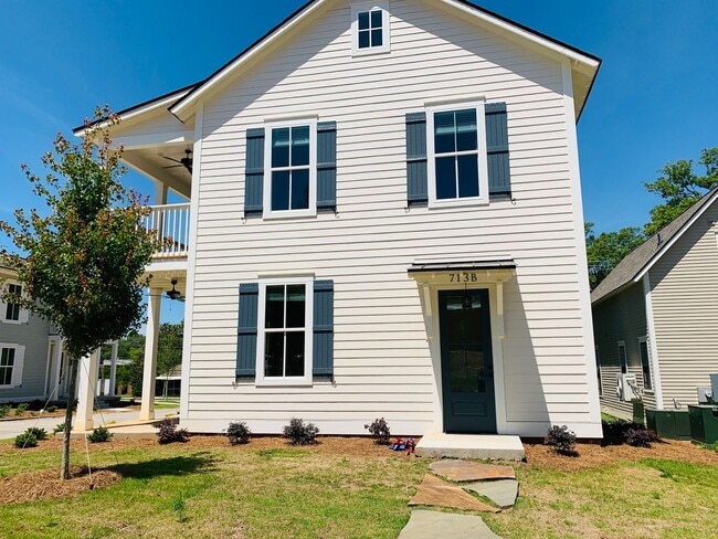 Building Photo - 713 Jefferson St