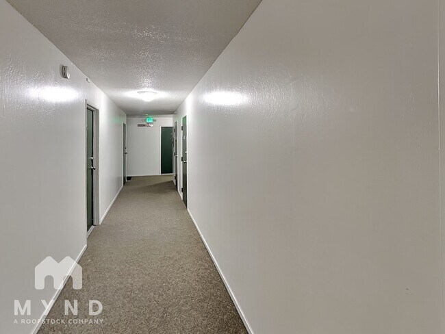 Building Photo - 240 Athol Ave